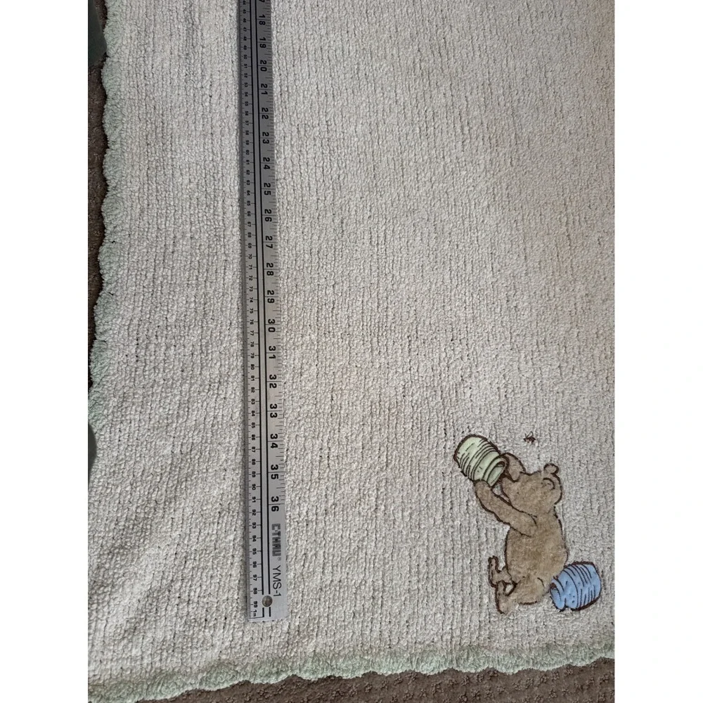 Disney Classic Pooh Vintage 2000s Chenille Baby Blanket Cream Green Scalloped
